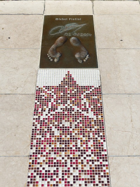 尼奥的昔日 尼奥的昔日